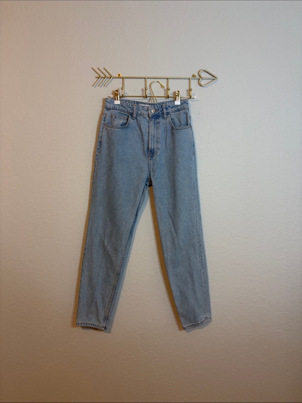 Zara Women’s Light Wash High Rise Mom Jeans Size 4 / EUR 36